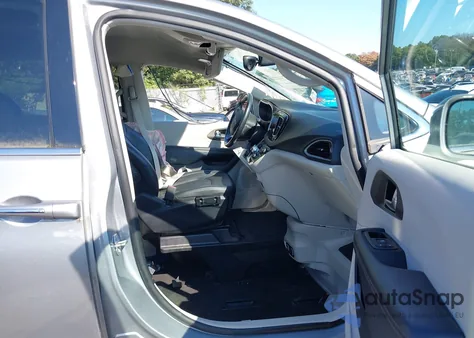 2019 Chrysler Pacifica Touring L из США, поврежденный, VIN 2C4RC1BG5KR643726